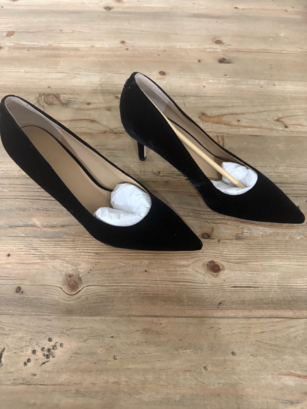 Lauren Ralph Lauren Lanette Pumps, Black Velvet, 7 1/2, EUC, Retail for $180